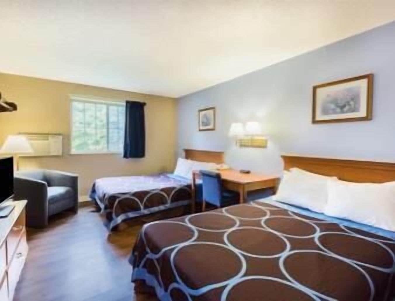Super 8 By Wyndham East Stroudsburg - Poconos Hotel Exterior photo