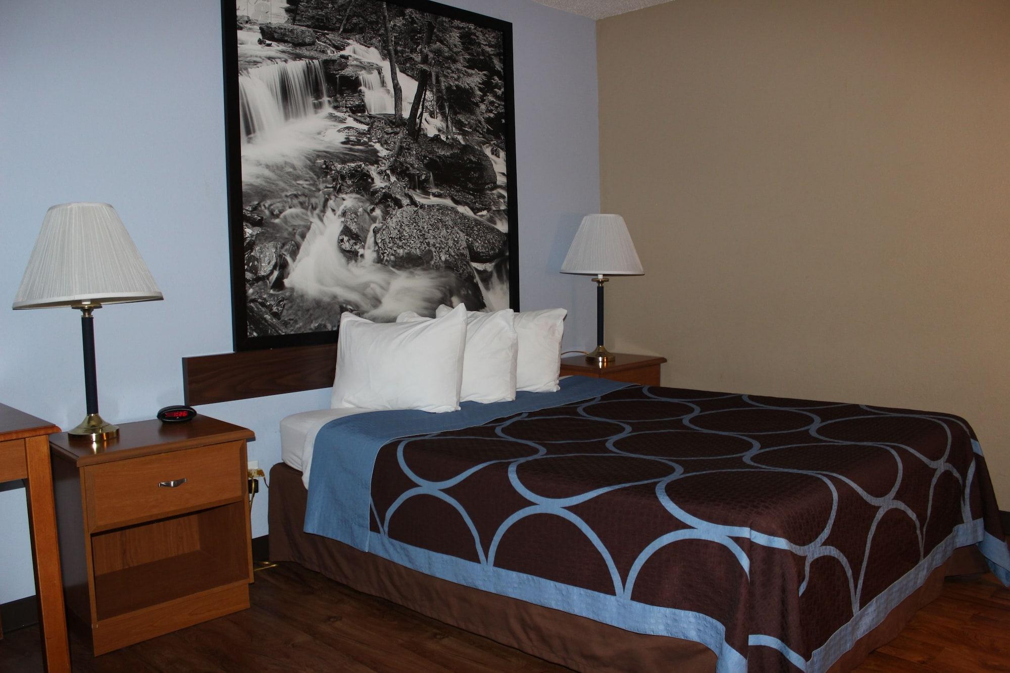 Super 8 By Wyndham East Stroudsburg - Poconos Hotel Exterior photo